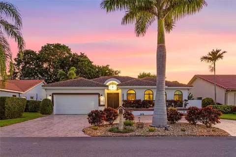 8638 NW 82nd St, Tamarac, FL 33321