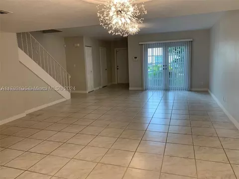 942 NE 24th Ave #184, Hallandale Beach, FL 33009