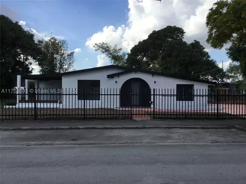 30 SE 7th Ave, Hialeah, FL 33010 photo 1