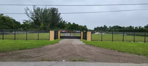 23555 SW 122 Ave, Homestead, FL 33032