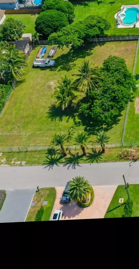 15755 SW 90th Ave, Palmetto Bay, FL 33157