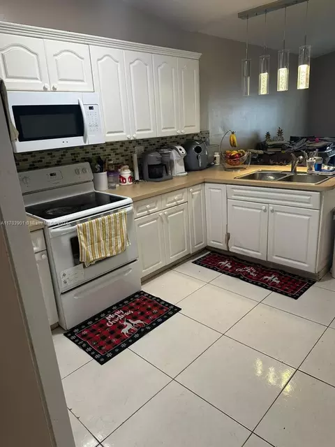 7300 W 29th Ave, Hialeah, FL 33018 photo 9