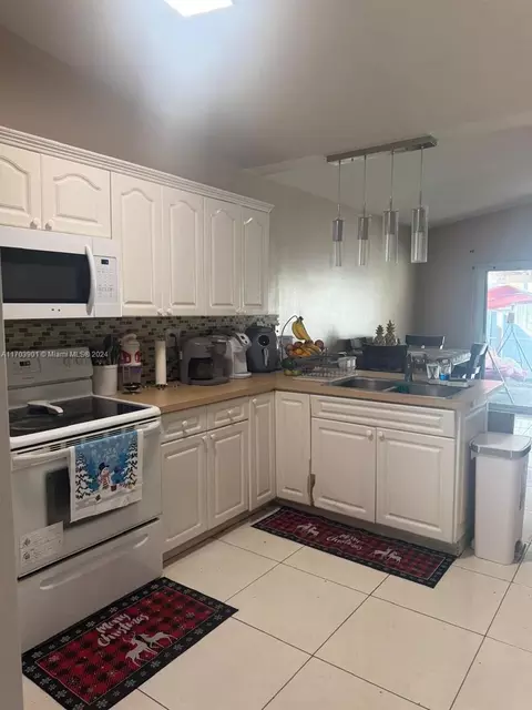 7300 W 29th Ave, Hialeah, FL 33018 photo 10