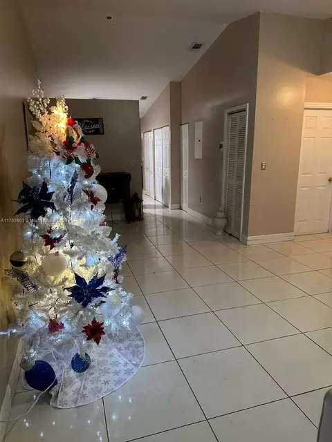 7300 W 29th Ave, Hialeah, FL 33018 photo 7