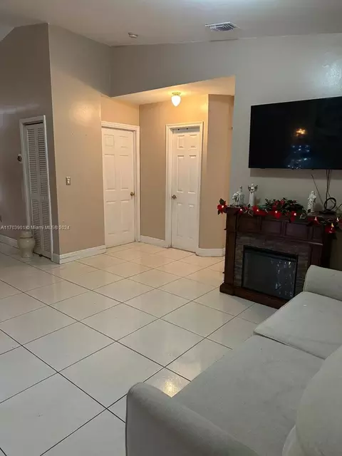 7300 W 29th Ave, Hialeah, FL 33018 photo 4