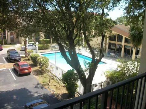14301 N Kendall Dr #312B, Miami, FL 33186