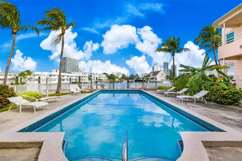 6881 Bay Dr #23, Miami Beach, FL 33141