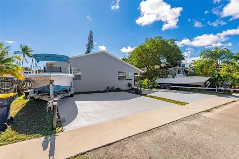 235 SW 237 Sw 12th St, Dania Beach, FL 33004