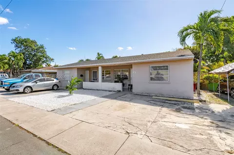 43 SW 10th St, Dania Beach, FL 33004