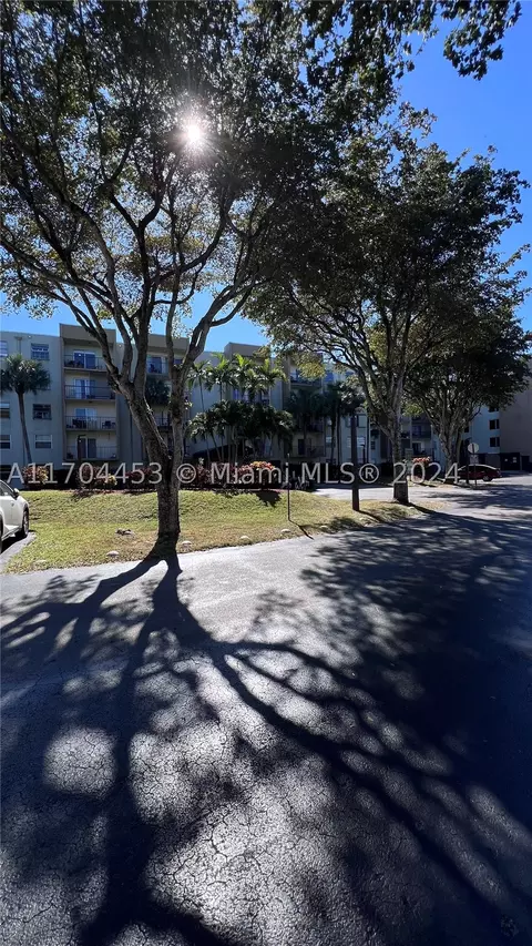 14250 SW 62nd St #522, Miami, FL 33183