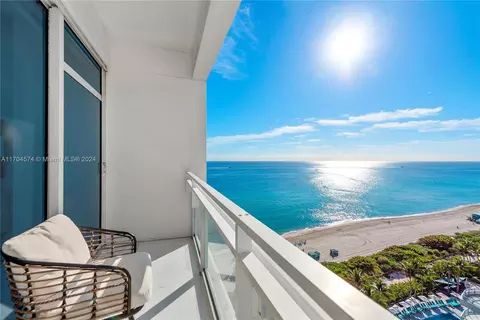 6801 Collins Ave #PH07, Miami Beach, FL 33141