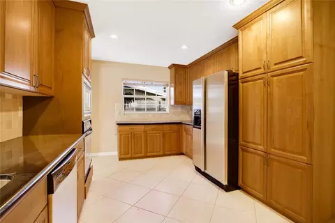 166 NE 13th Ter, Homestead, FL 33033