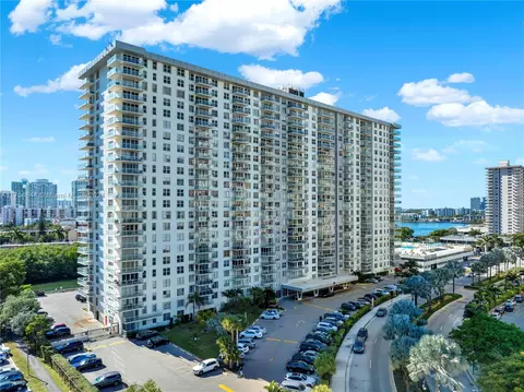 230 174th St #MO5, Sunny Isles Beach, FL 33160