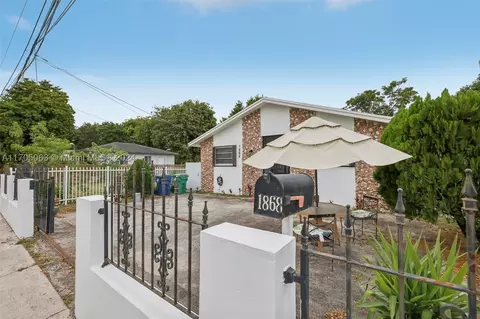 1868 NW 71st St, Miami, FL 33147