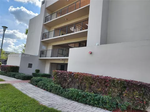 8540 SW 133rd Ave Rd #424, Miami, FL 33183