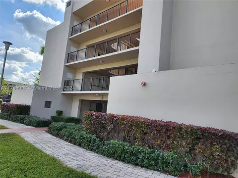 8540 SW 133rd Ave Rd #424, Miami, FL 33183