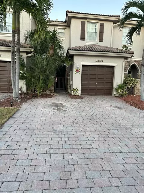 9369 SW 219th St #9369, Cutler Bay, FL 33190