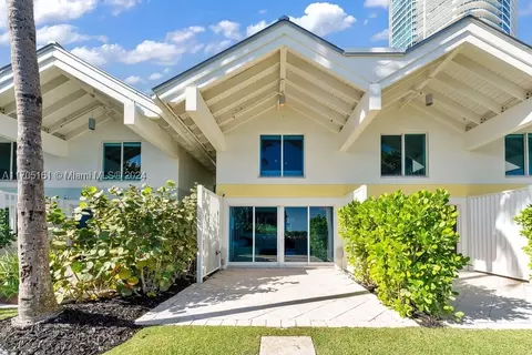 100 S Pointe Dr #CABANA 12, Miami Beach, FL 33139