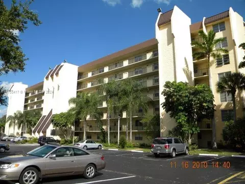3100 W Rolling Hills Cir #407, Davie, FL 33328