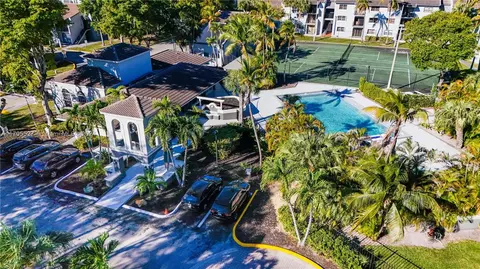 7115 NW 179th St #208, Hialeah, FL 33015