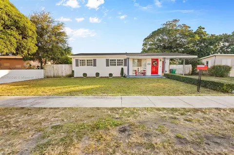 2340 NW 180th Ter, Miami Gardens, FL 33056