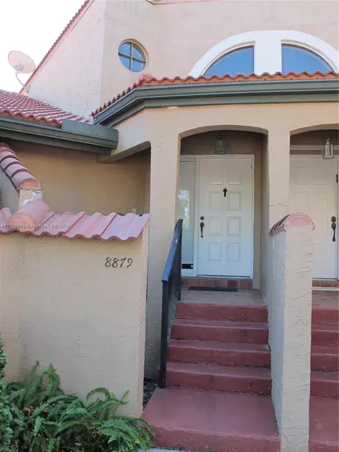8879 W Sunrise Blvd, Plantation, FL 33322
