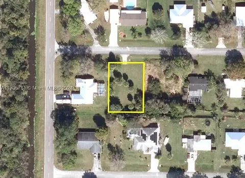 8003 Lockwood Dr, Fort Pierce, FL 34951