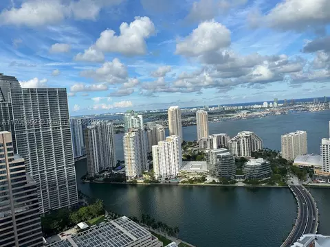 950 Brickell Bay Dr #4806, Miami, FL 33131