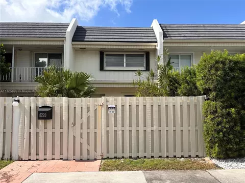 8220 SW 81st Pl #0, Miami, FL 33143