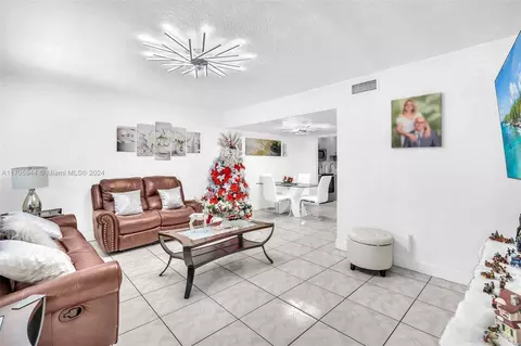 1687 W 68th St #1687, Hialeah, FL 33014 photo 3