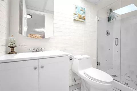 1687 W 68th St #1687, Hialeah, FL 33014 photo 13
