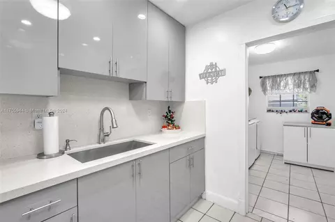 1687 W 68th St #1687, Hialeah, FL 33014 photo 7