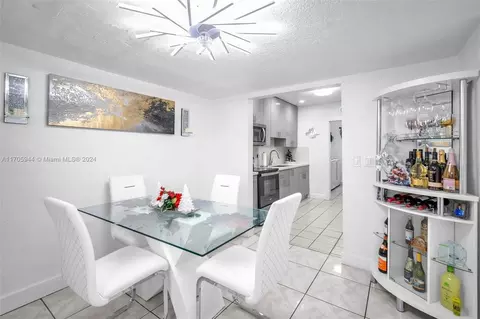 1687 W 68th St #1687, Hialeah, FL 33014 photo 8