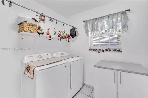 1687 W 68th St #1687, Hialeah, FL 33014 photo 12