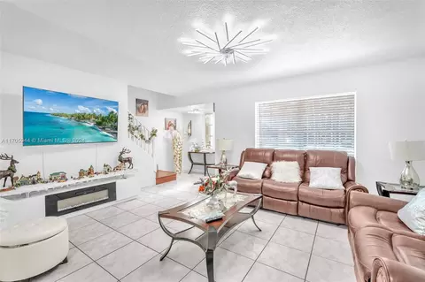 1687 W 68th St #1687, Hialeah, FL 33014 photo 2