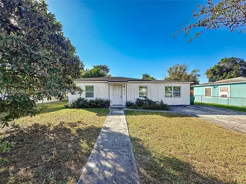 2370 NW 154th St, Miami Gardens, FL 33054
