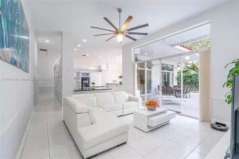 10135 NW 56th St, Coral Springs, FL 33076