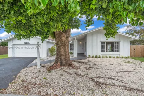 13241 SW 100th Ter, Miami, FL 33186