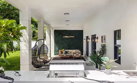 4280 SW 13th Ter, Miami, FL 33134