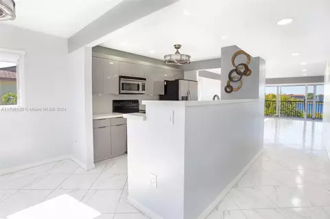 1400 SW 131st Way #401Q, Pembroke Pines, FL 33027