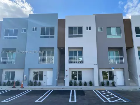 2505 NE 193rd St #4211, Miami, FL 33180