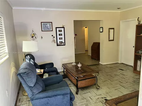 771 E 47th St, Hialeah, FL 33013 photo 2