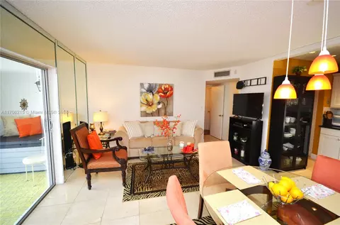 4990 E Sabal Palm Blvd #307, Tamarac, FL 33319