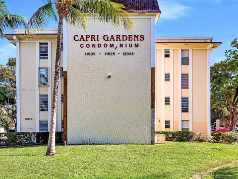 11905 NE 2nd Ave #C305, North Miami, FL 33161