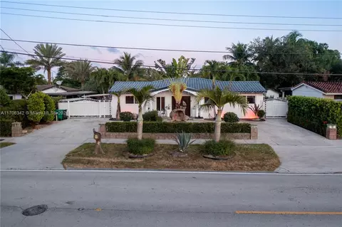 8301 SW 99th Ct, Miami, FL 33173