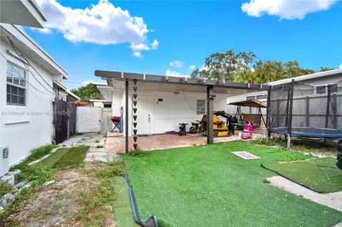 Exterior - 703 E 37th St, Hialeah, FL 33013 photo 6 of 7