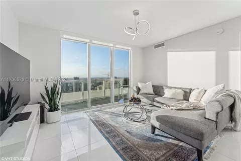 50 Biscayne Blvd #5411, Miami, FL 33132