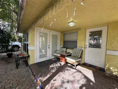 2003-2005 Harding St, Hollywood, FL 33020