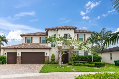 10410 Ranchette Dr, Cooper City, FL 33328