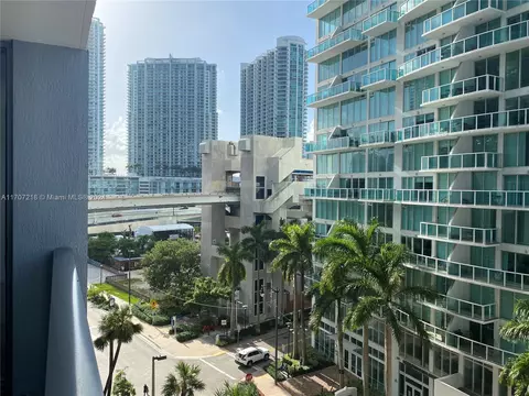 31 SE 6th St #808, Miami, FL 33131